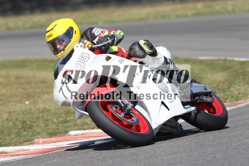 Archiv-2022/50 09.08.2022 MSS und TÖFF Track Day ADR/Gruppe rot/95